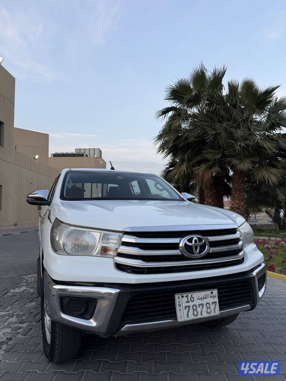 للبيع هايلكس ٢٠١٩ قير عادي دبل قير2