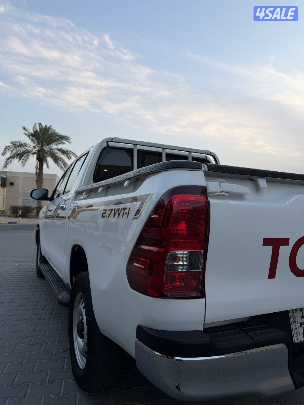 للبيع هايلكس ٢٠١٩ قير عادي دبل قير7