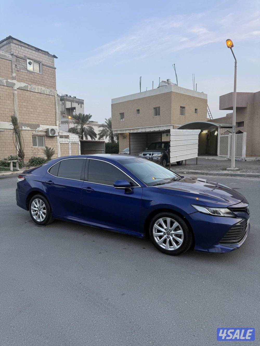 للبيع كامري 20184
