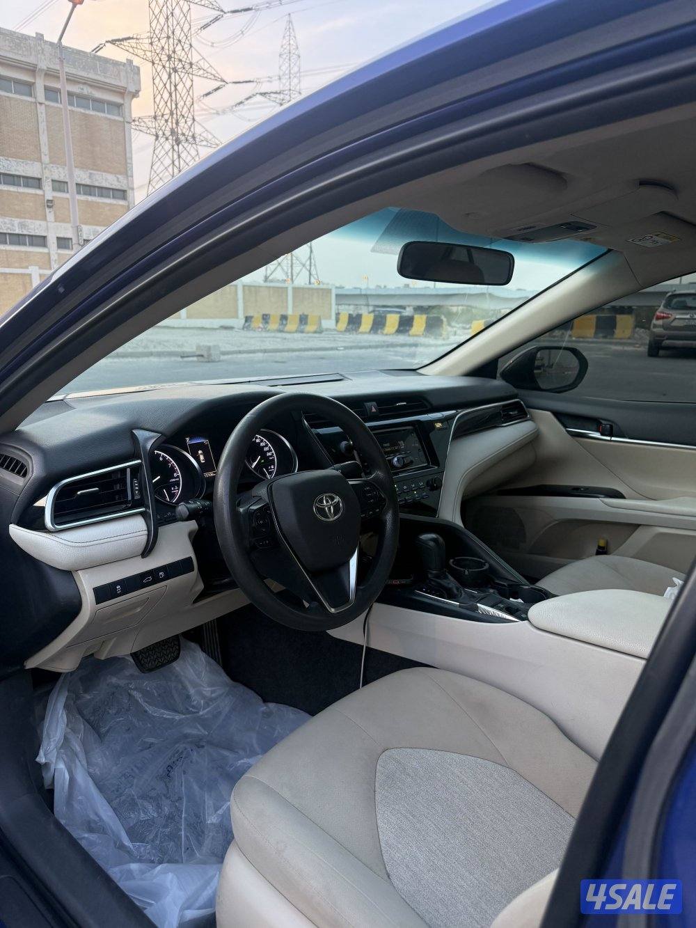 للبيع كامري 20188