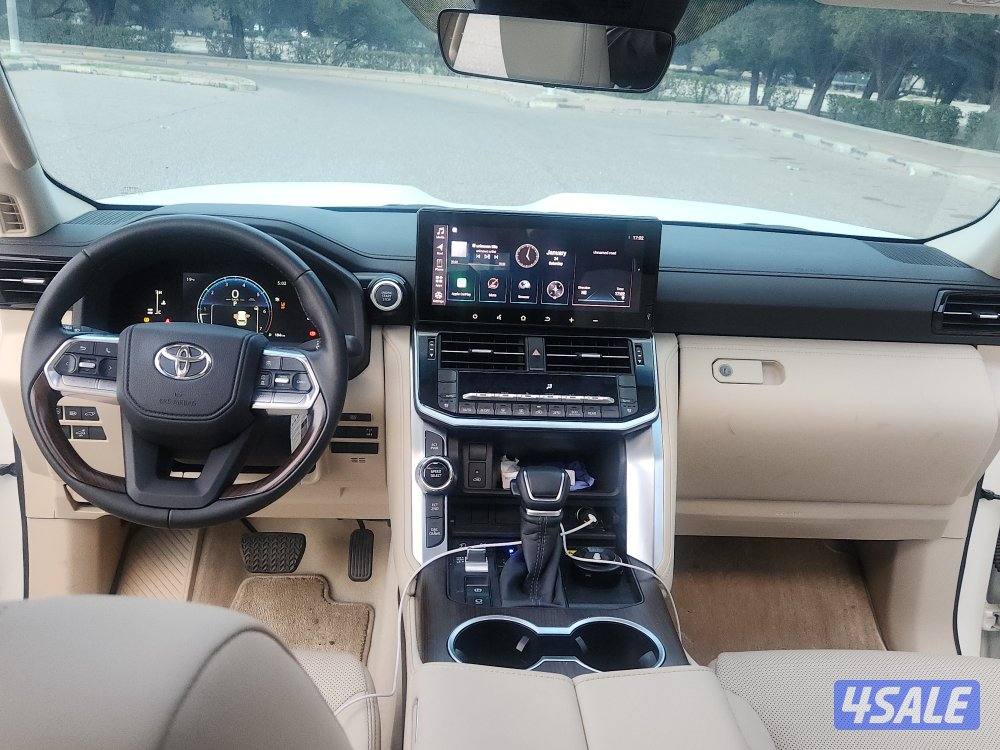 لاند كروزر ايرو 20255