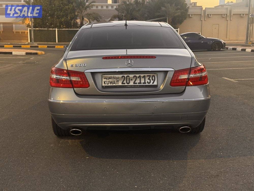 مرسيدس كوبيه E300 وارد البشر3