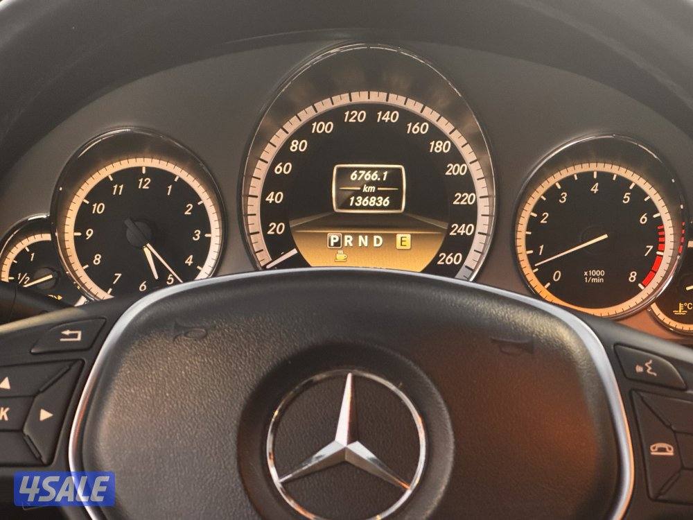 مرسيدس كوبيه E300 وارد البشر8