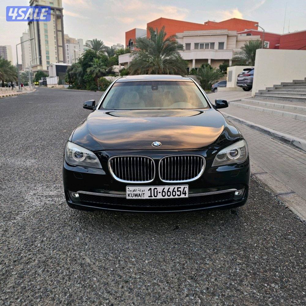 BMW 740Li 2012 صبغ الوكالة0