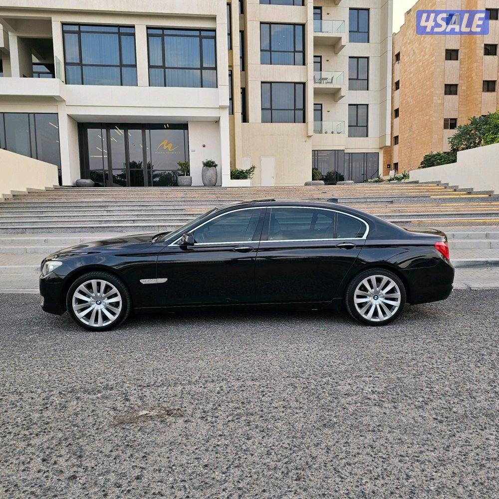 BMW 740Li 2012 صبغ الوكالة4