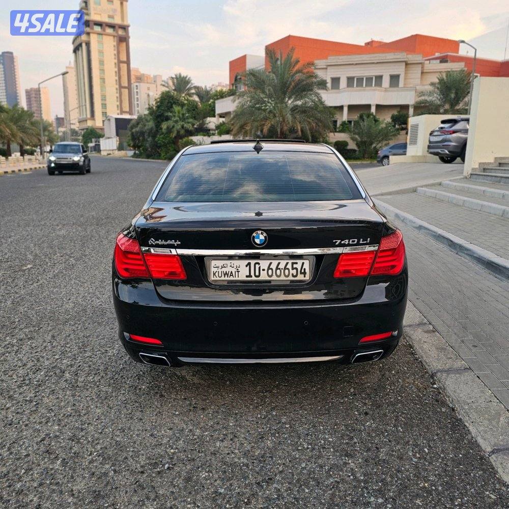 BMW 740Li 2012 صبغ الوكالة5