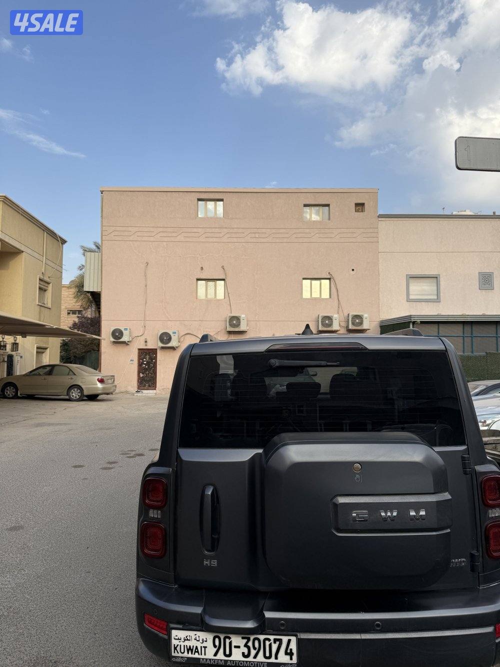 للبيع h9 بحالة الوكالة ولا يشتكي من شي وسيرفس ومنتضم بالوكالة4