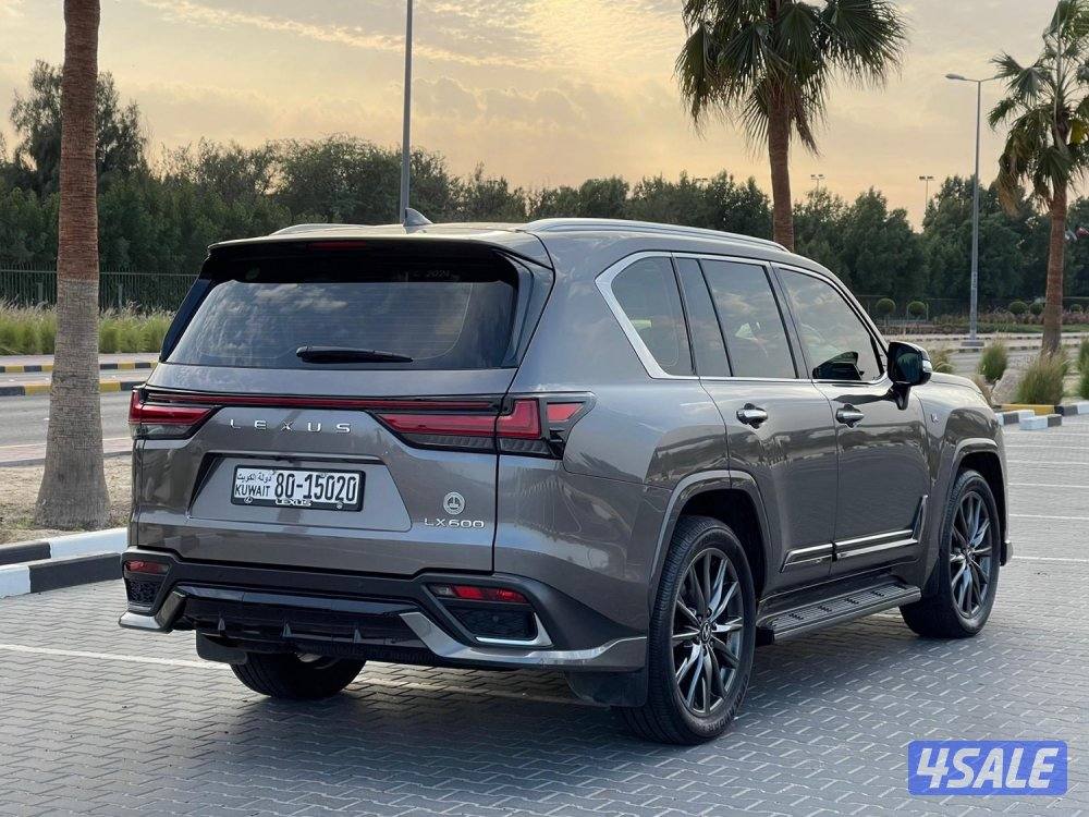 جيب لكزس سبورت 2024 بحالة الوكالة4