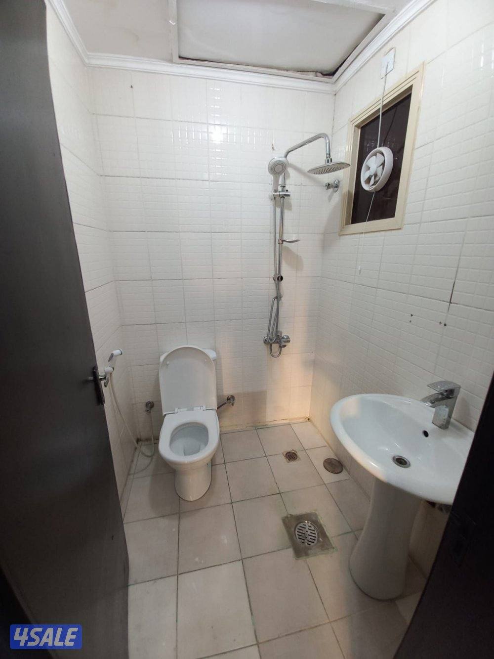 شقق خلو بسيط نفس الصور الكويتين غرفه صاله حمام مطبخ ويوجد فاضي نفس الص6