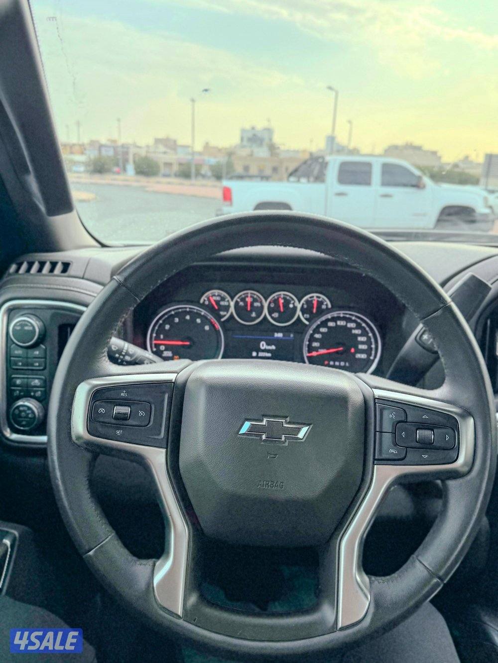 سلفرادو TrillBoss Z717