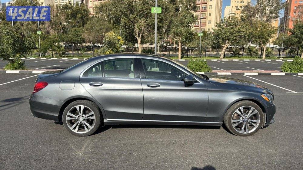 بحالة ممتازة- C300 - 2017 - صبغ الوكالة4