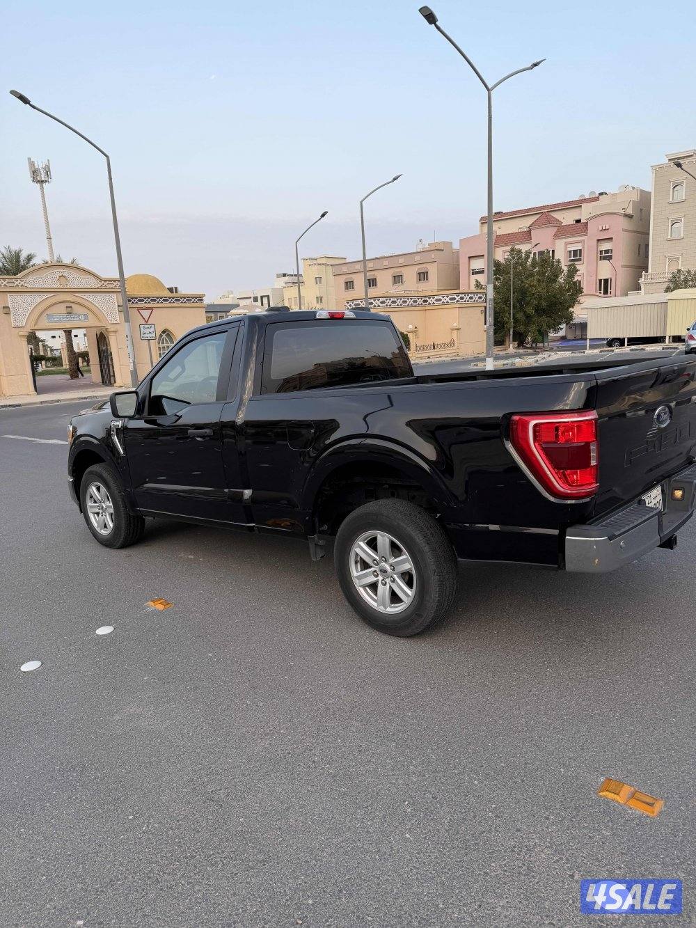 وانيت فورد 2021  XLT عداد ٥٩الف اللون اسود1