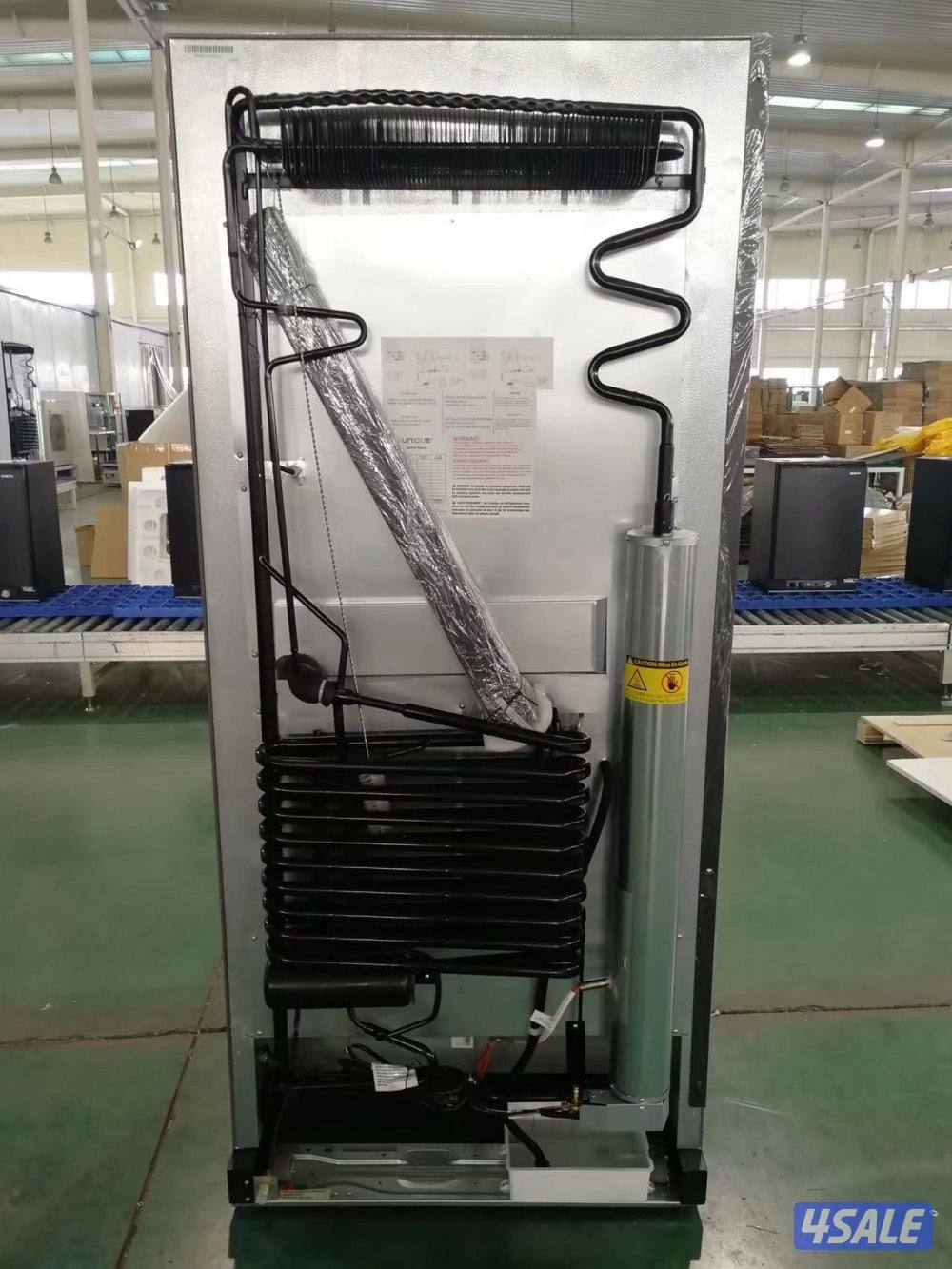 عدد ٤ ثلاجات  علي الغاز  والسعر جمله0