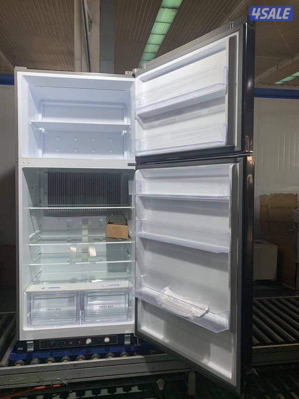 عدد ٤ ثلاجات  علي الغاز  والسعر جمله1