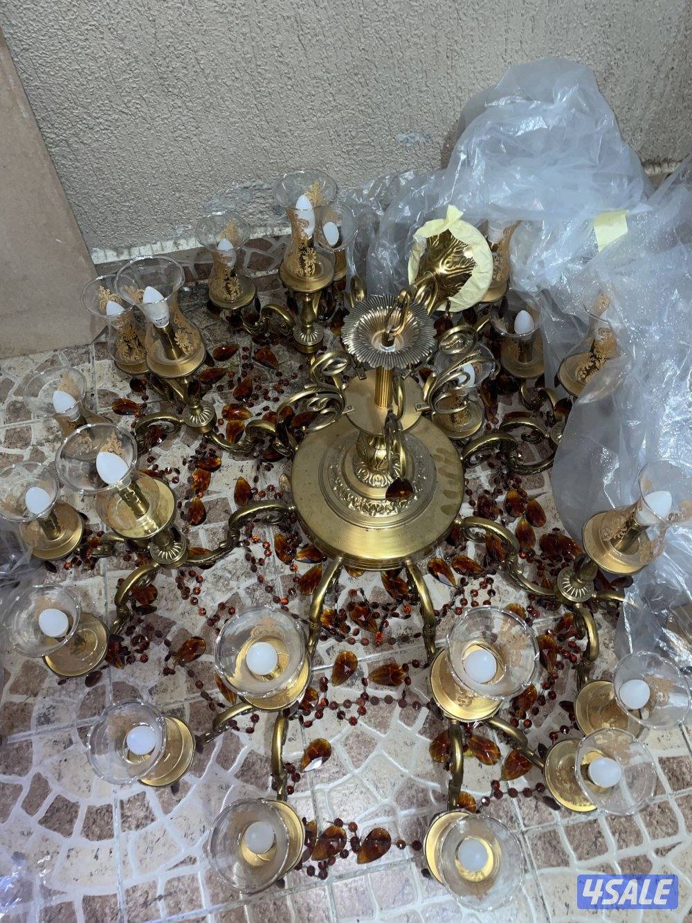 بيعه سريعه ثريات نحاس كلاسيكية فاخره كبيرة ووسط نظاااف0