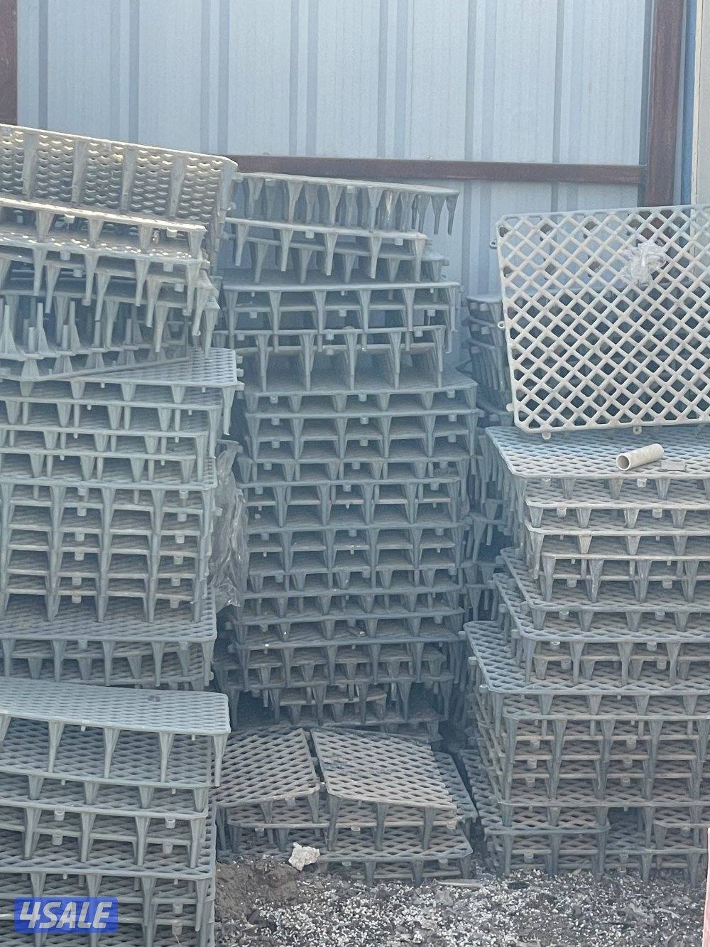 ارضيات بلاستيك للدجاج والحمام1