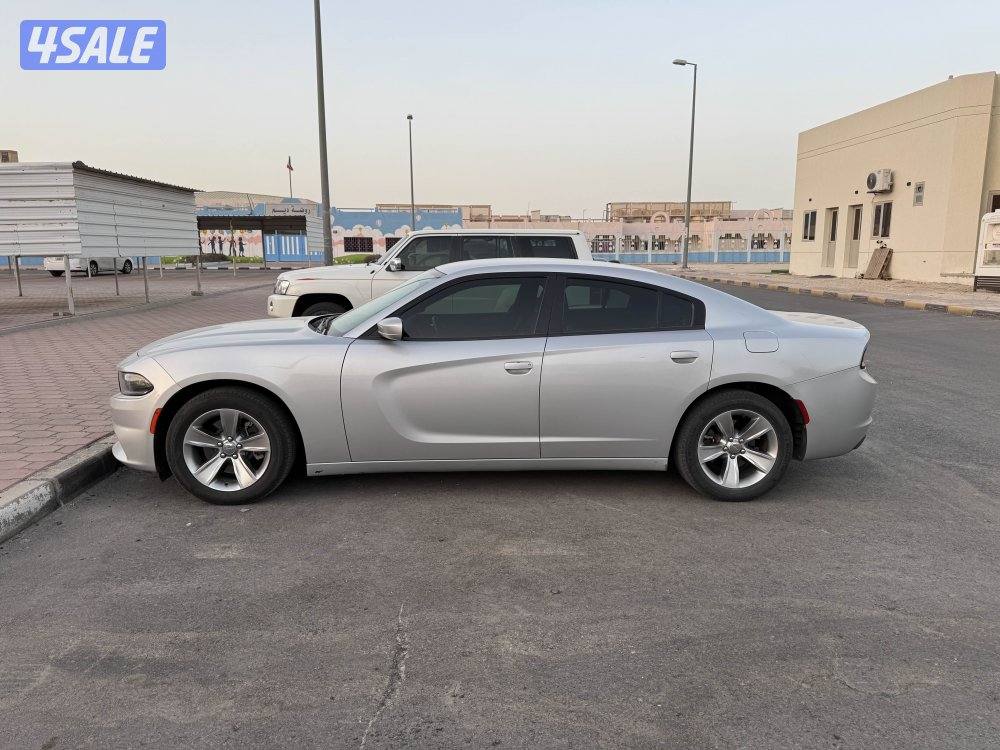 جارجر sxt ٢٠٢٠ charger sxt 20203