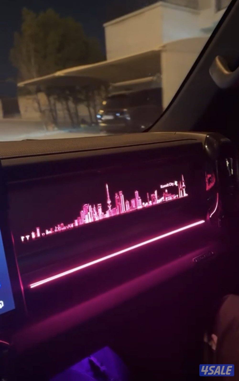 للبيع شاشه جيتور داخليه على أبراج الكويت وتقدر تتحكم بالالون من الشاشه0