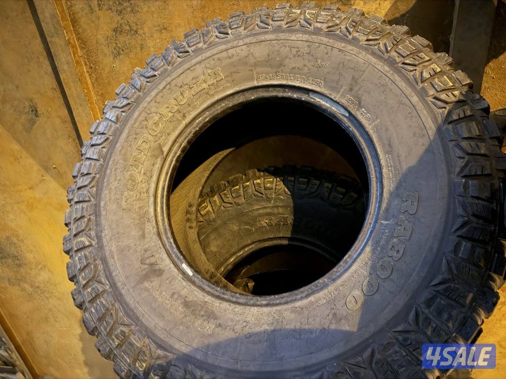 اربع تواير حجري مقاس 37/171