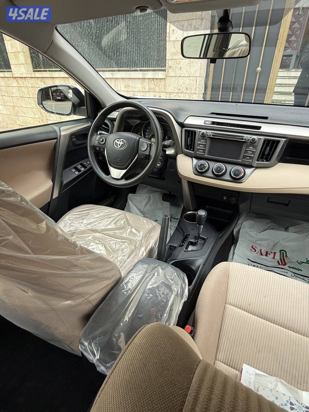 للبيع جيب تويوتا راف فور موديل 20154