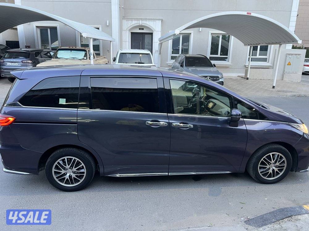 هوندا أوديسي استعمال نظيف جدا وشرط مكينه شاصي صبغ وسيرفس متظم في وكاله3