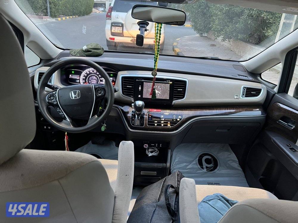 هوندا أوديسي استعمال نظيف جدا وشرط مكينه شاصي صبغ وسيرفس متظم في وكاله6