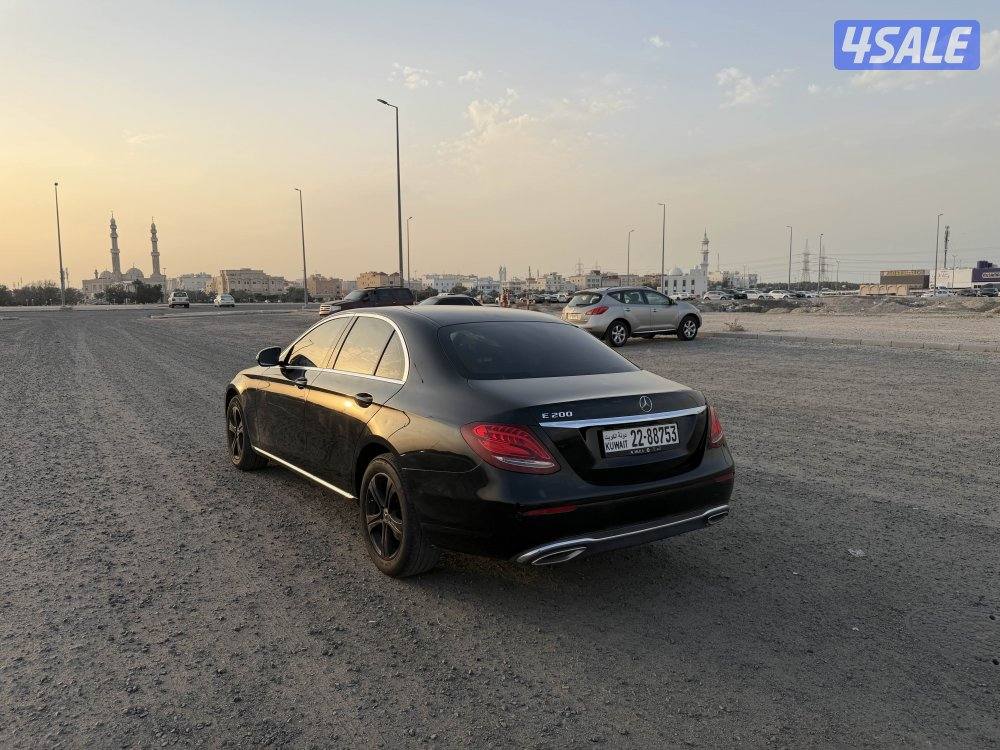 مرسيدس 2019 حجم E2000