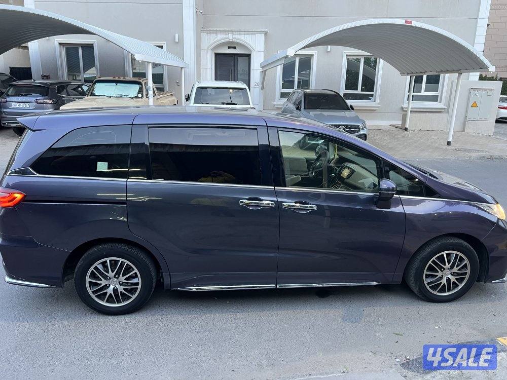 هوندا أوديسي استعمال نظيف جدا وشرط مكينه شاصي صبغ وسيرفس متظم في وكاله9