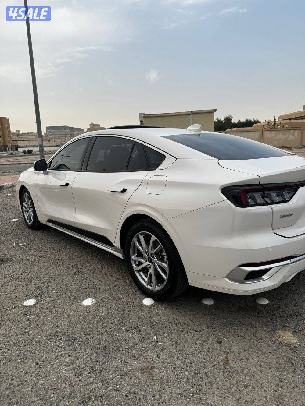 للبيع فورد توري0