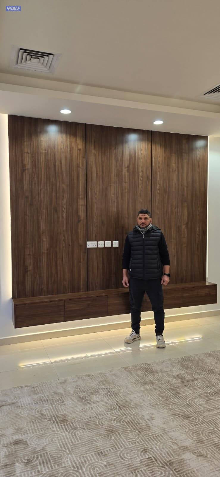 ديكورات تلفزيون بالاضاءة خشب ملامين1