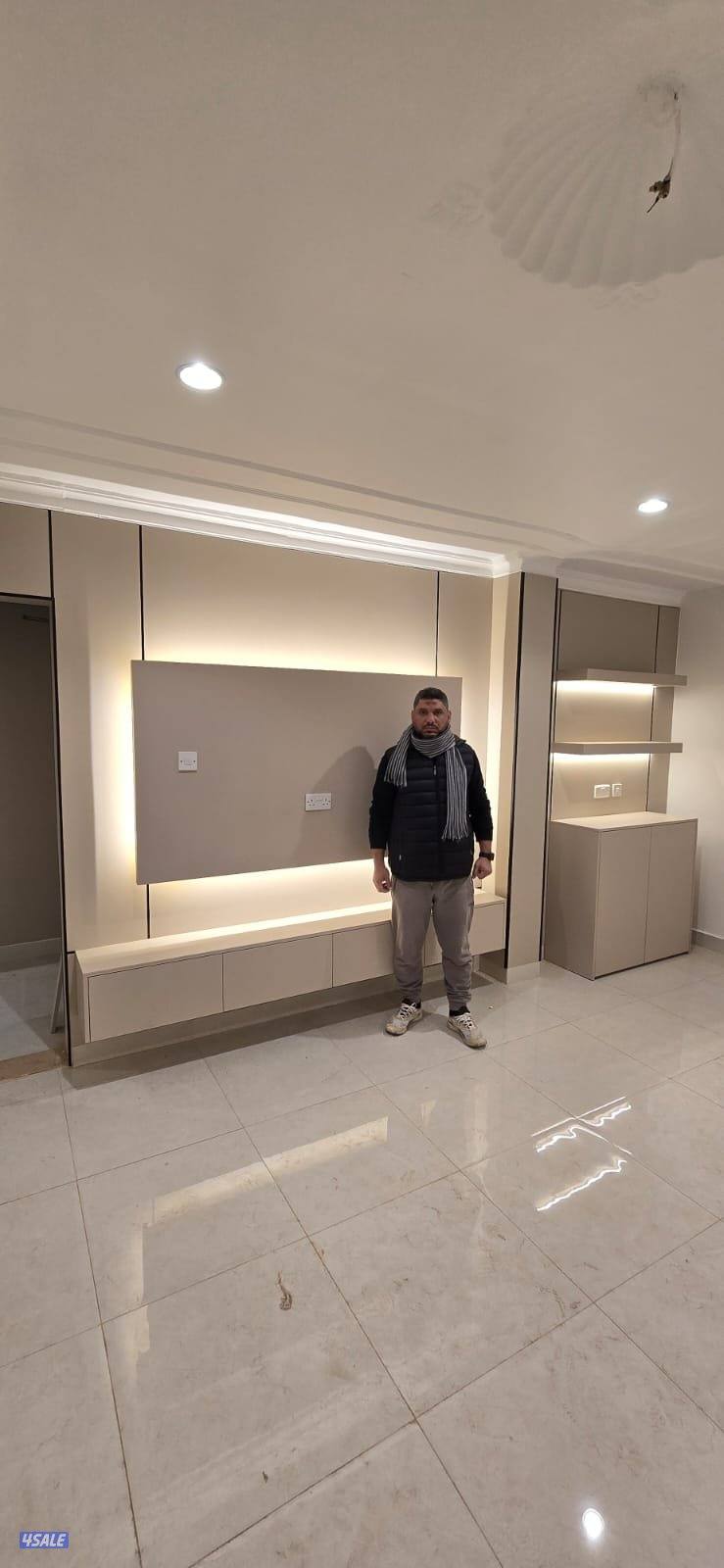 ديكورات تلفزيون بالاضاءة خشب ملامين2