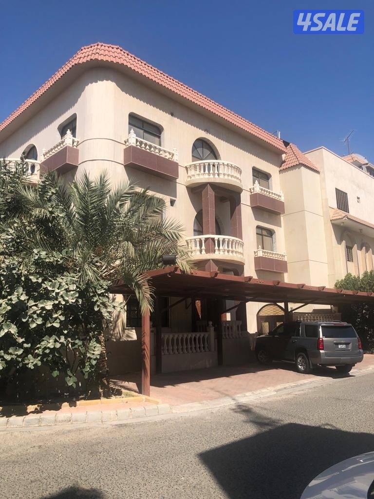 للبيع فيلا بالرابيه0