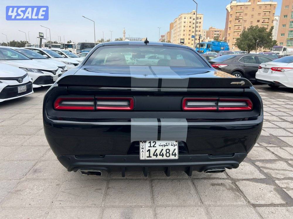 تشالنجر SRT V83