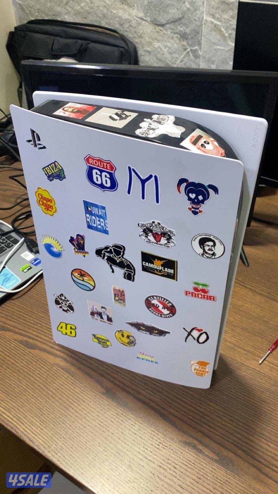 للبيع بلاي ستيشن 5 سيدي مع حنطة ويده1