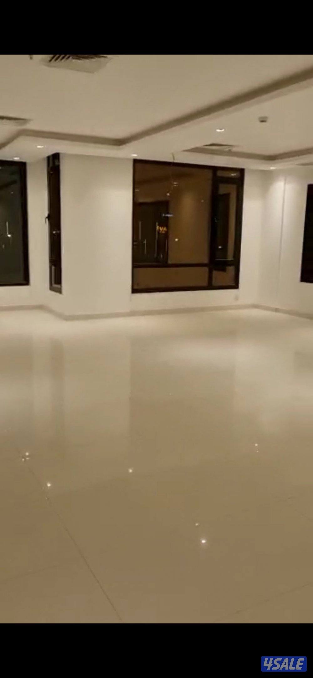 شقة تجارية للإيجار في صباح السالم0