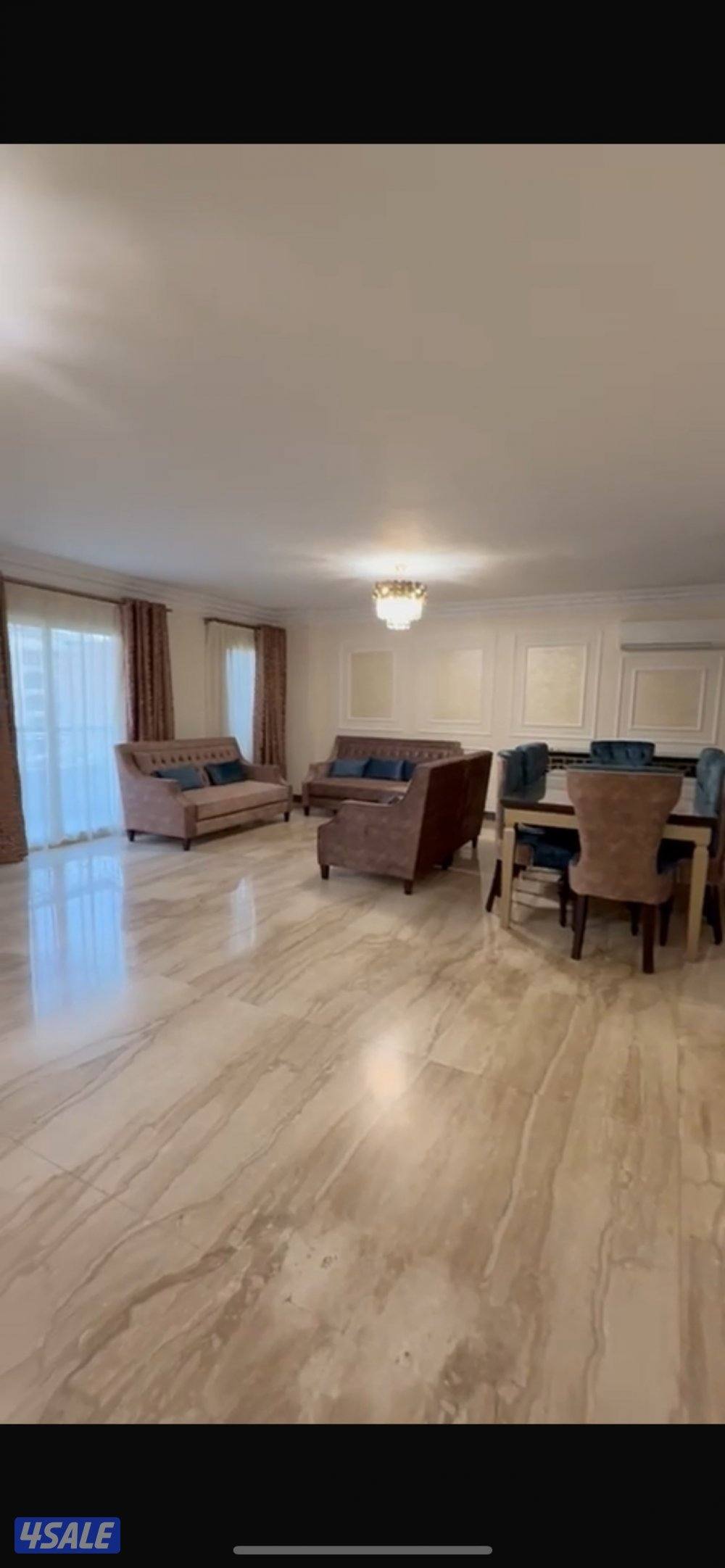 للبيع شقة في الدقي— مطله على ميدان سكني راقي متفرع من شارع مصدق….4