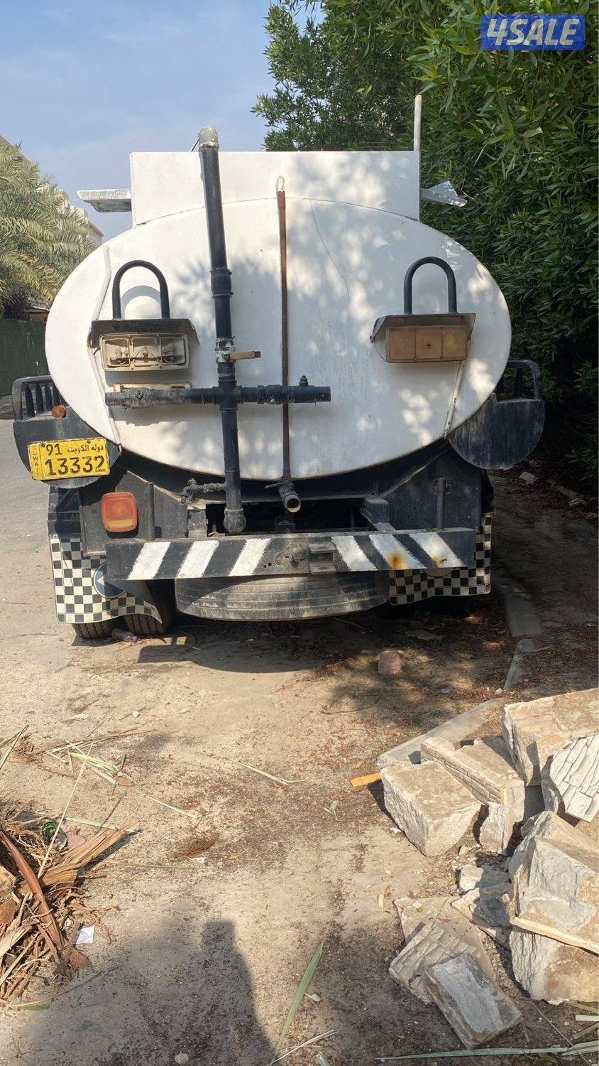 للبيع تنكر شفر موديل1977 بيمة 6 شرط الفحص يحتاج سلف3