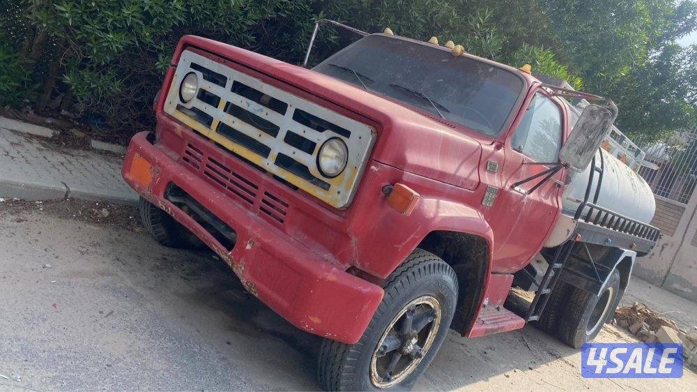 للبيع تنكر شفر موديل1977 بيمة 6 شرط الفحص يحتاج سلف2