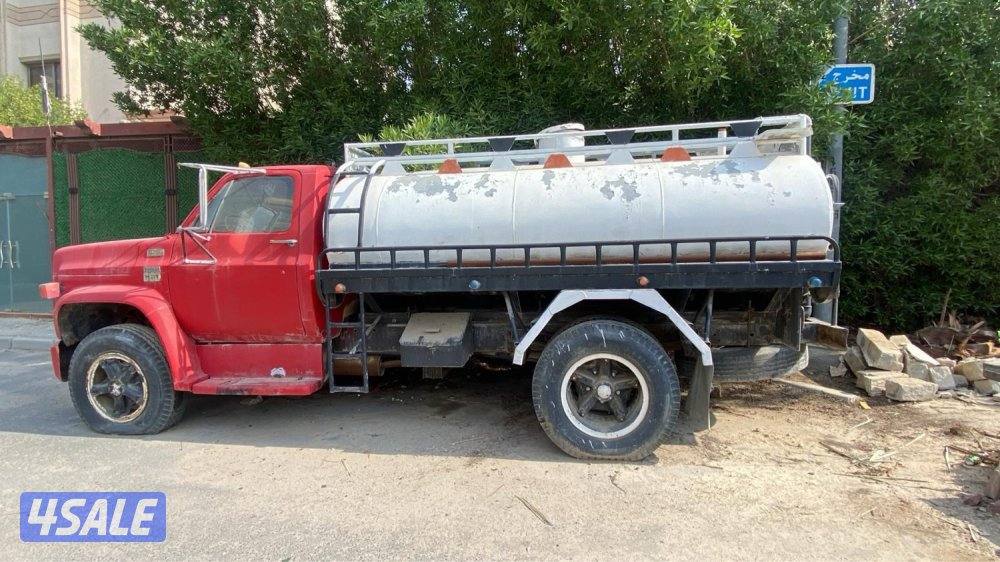 للبيع تنكر شفر موديل1977 بيمة 6 شرط الفحص يحتاج سلف4