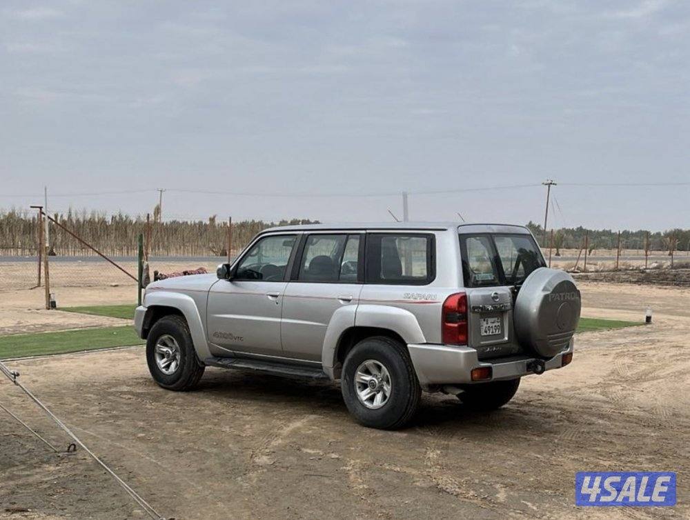 للبيع فتك ٢٠٠٥ المواصفات بصورة العرض فوق3