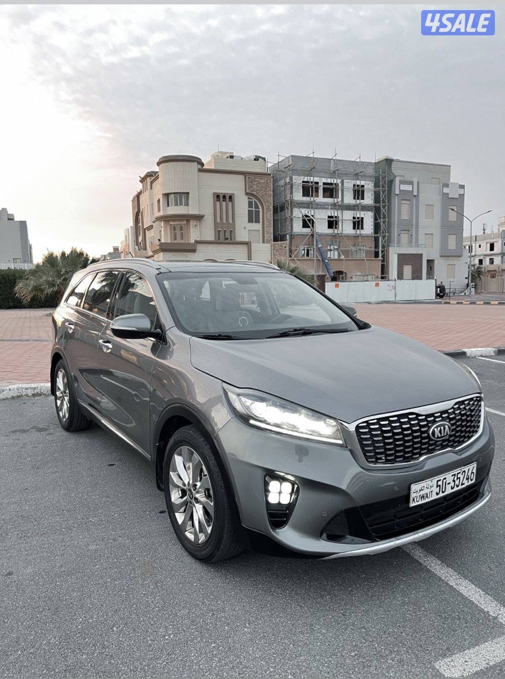 كيا سورينتو حاله فوق الممتازة عداد قليل كامل المواصفات فحص شامل0