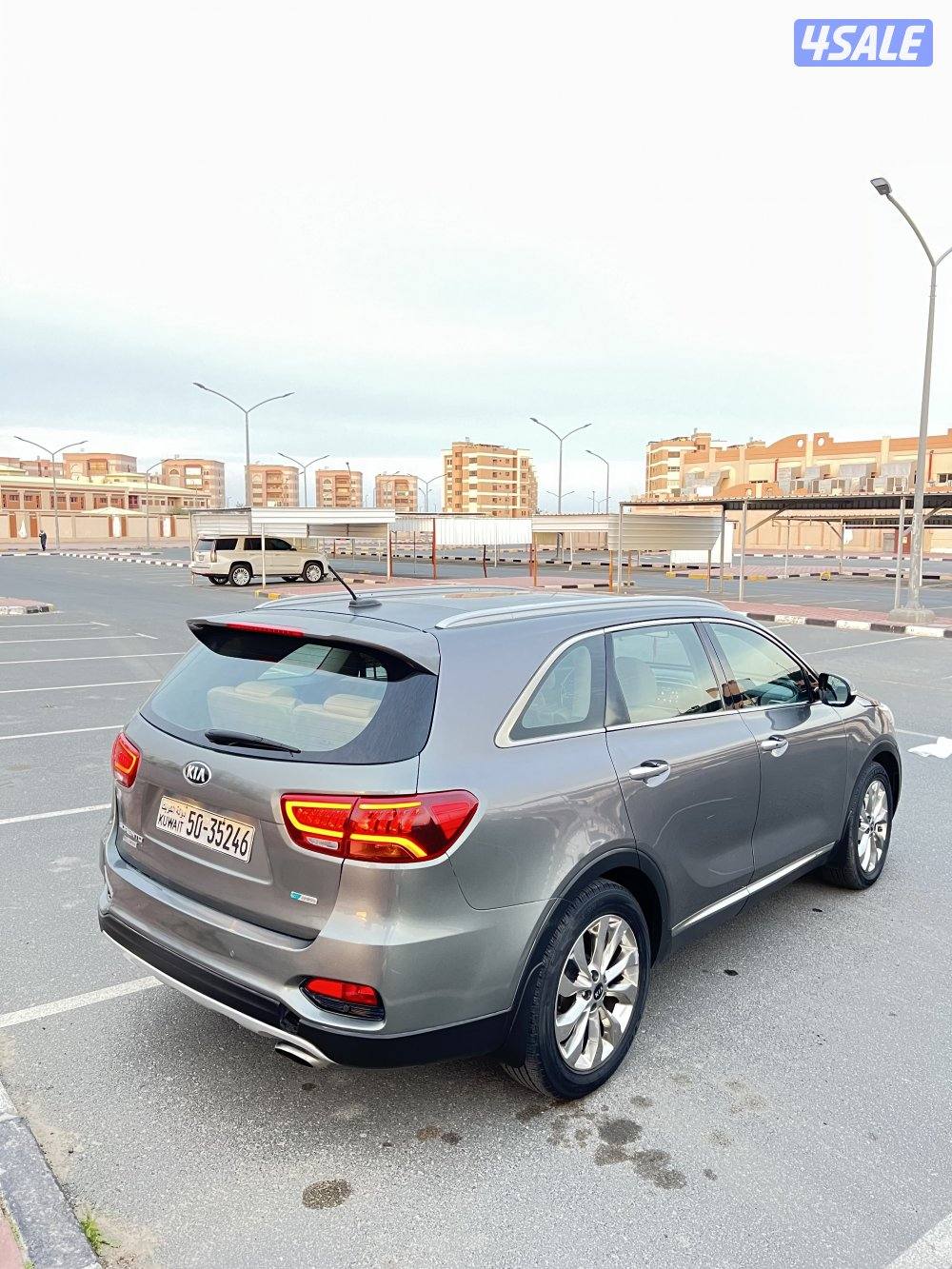 كيا سورينتو حاله فوق الممتازة عداد قليل كامل المواصفات فحص شامل1