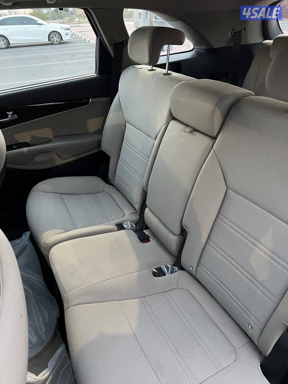 كيا سورينتو حاله فوق الممتازة عداد قليل كامل المواصفات فحص شامل4