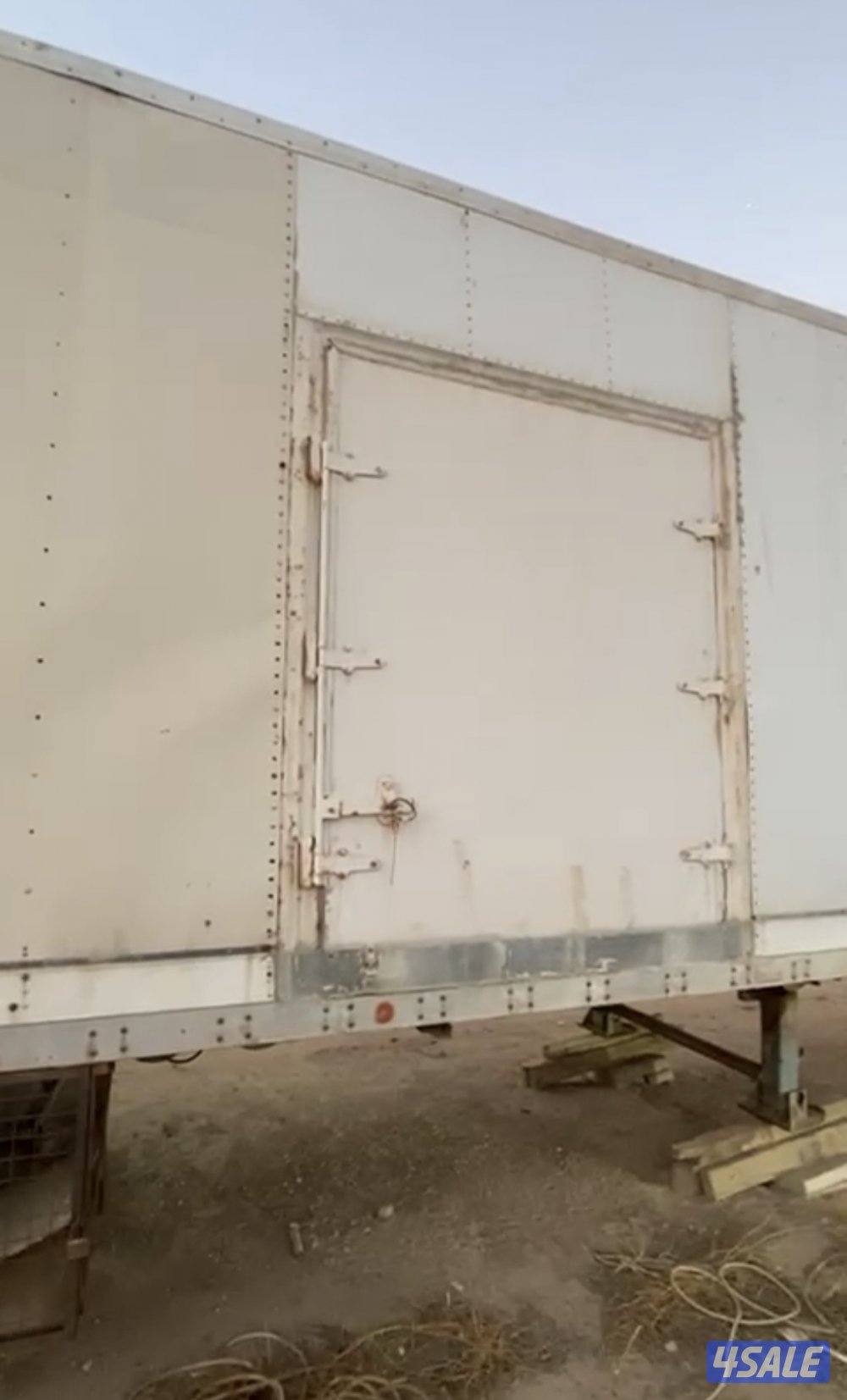 للبيع براد الطول 13.60 مافيه ثلاجه2