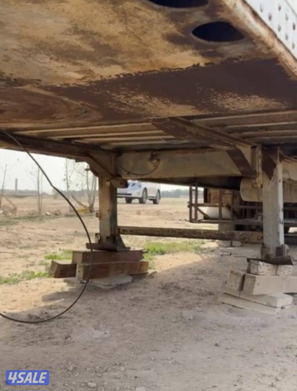 للبيع براد الطول 13.60 مافيه ثلاجه4