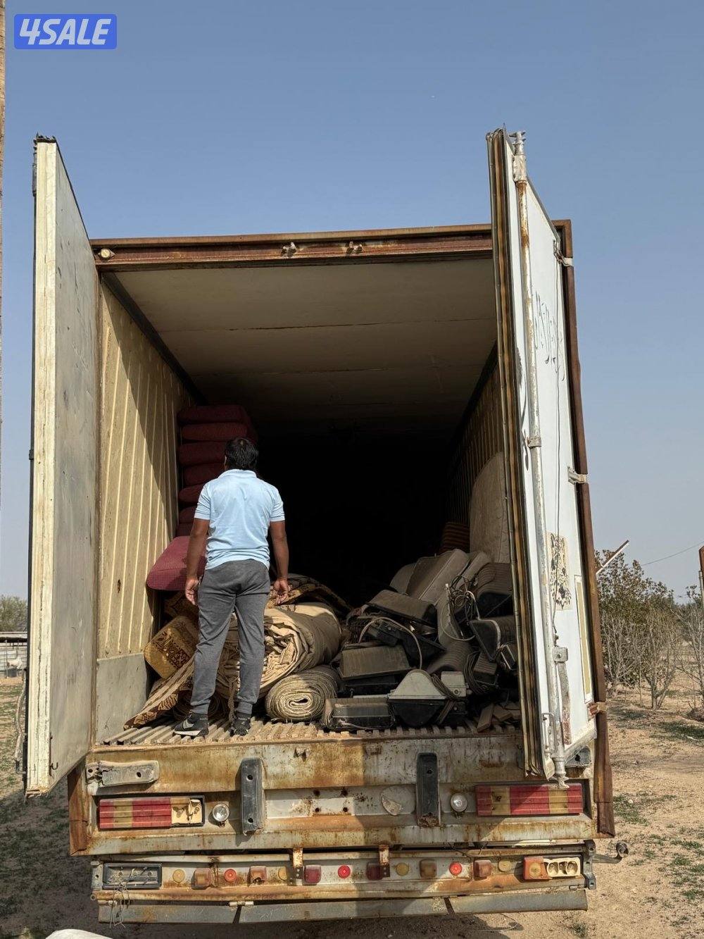 للبيع براد الطول 13.60 مافيه ثلاجه5