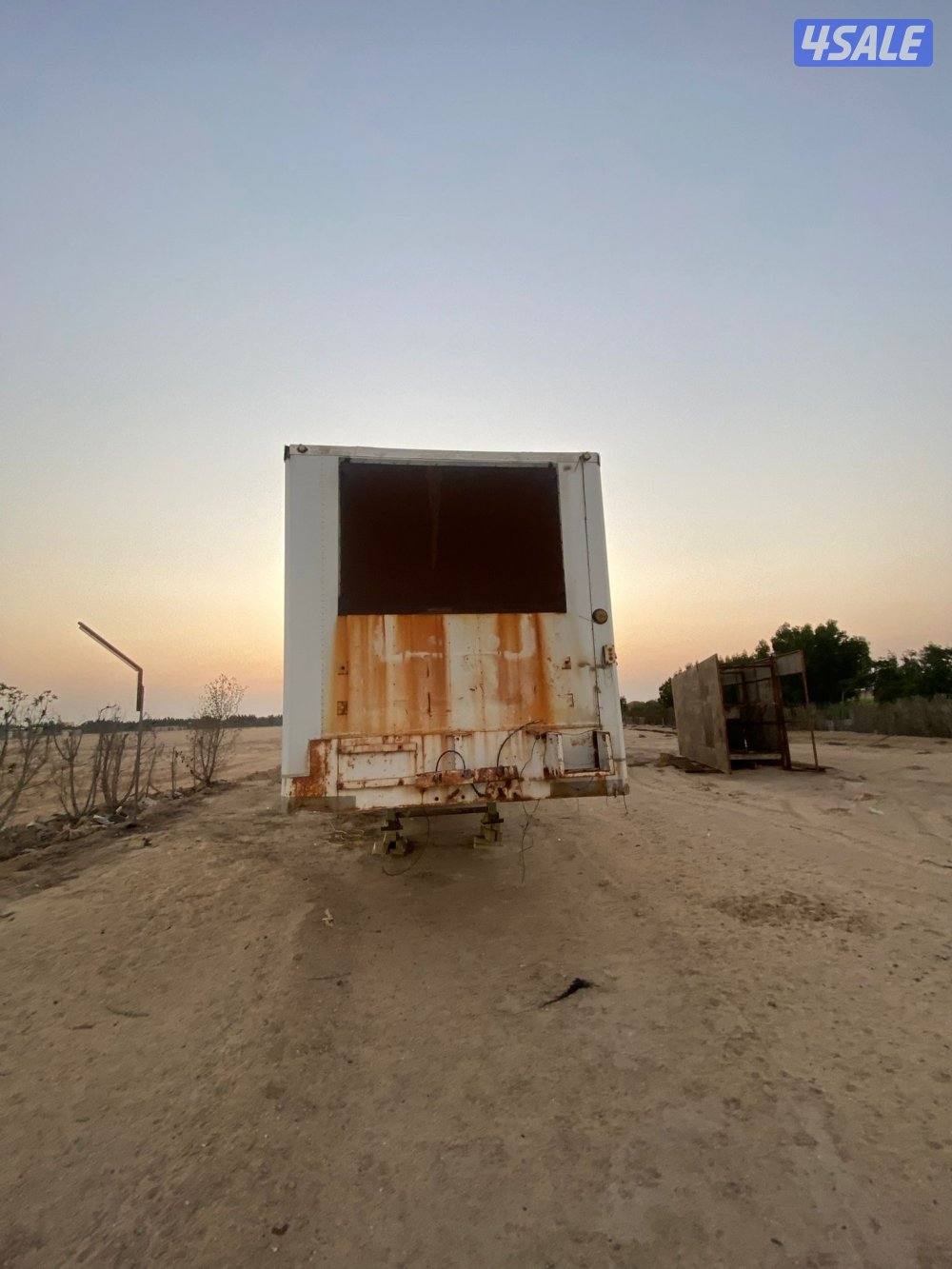 للبيع براد الطول 13.60 مافيه ثلاجه6