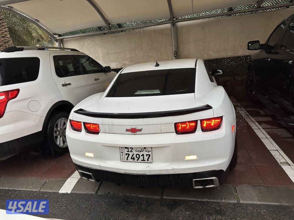 للبيع كمارو ٢٠١٠ نظيف بيمه سنه السعر ١٣٠٠ دينار4