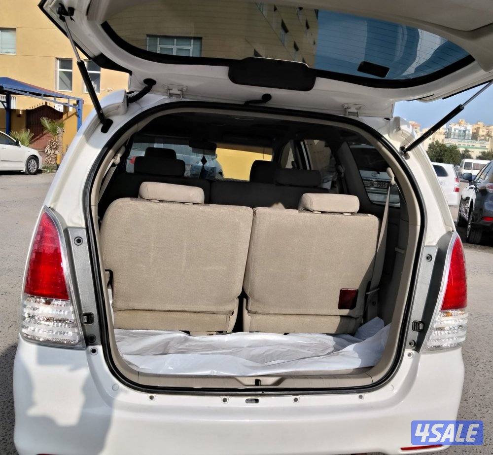 innova is excellent good condition 20093