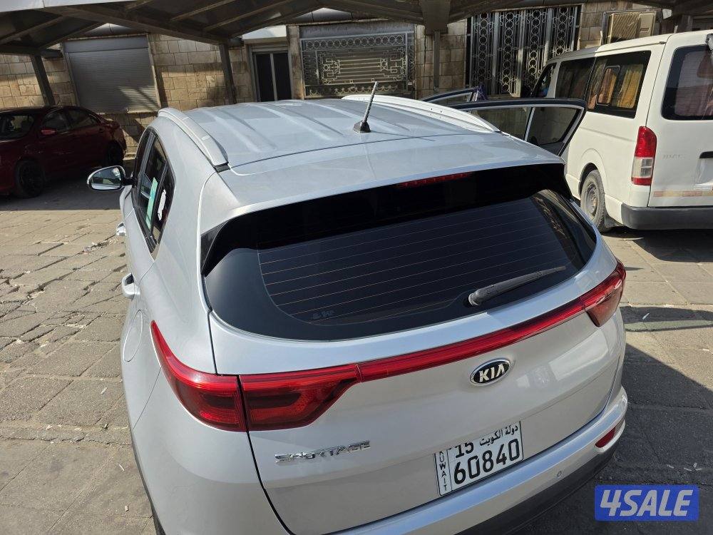 كيا اسبورتاج٢٠٠٠ سي سي موديل ٢٠١٨ ممشي ٢٢٠ نظيفة جدا قير مكينه شاصي2